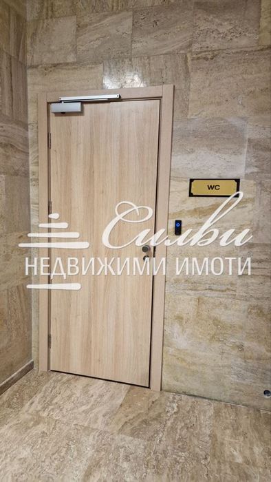 Дава се под наем Офис в Шумен, Център - 30 кв.м за 255 € - Снимка #5