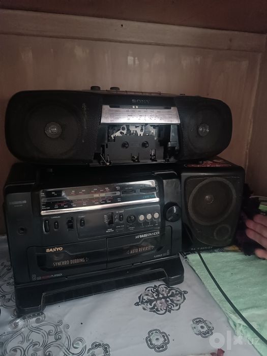 Продаются магнитофон SONY