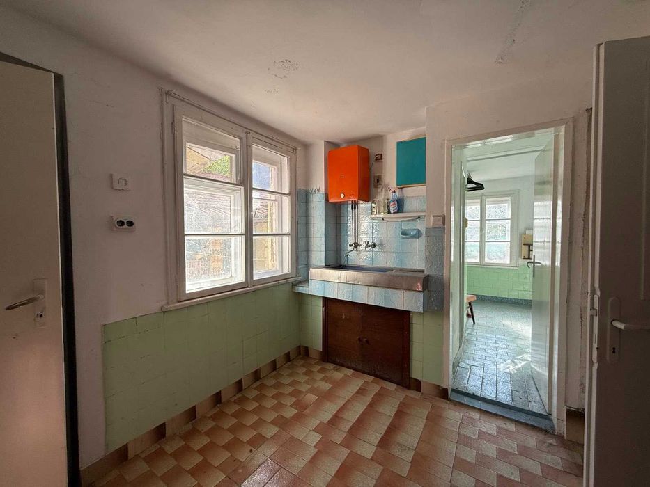 Продава къща в кв. Радичевец, гр. Габрово