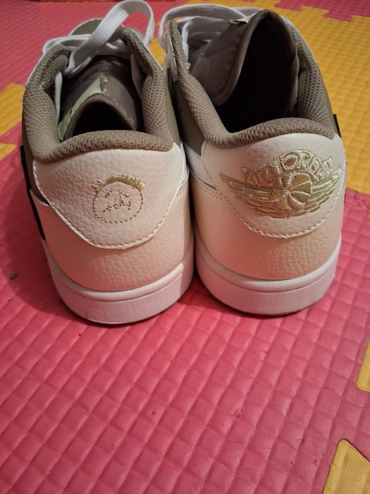 Продам кроссовки найк