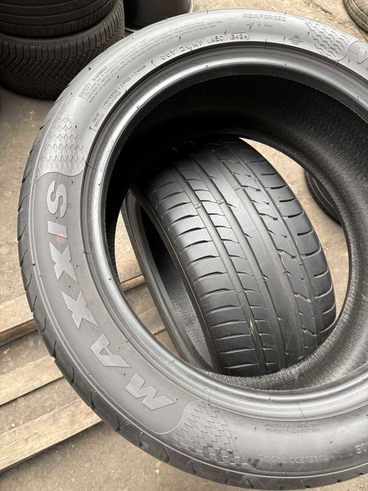 2x Anvelope Vara 255/45 R18 - Maxxis Victra Sport Zero One