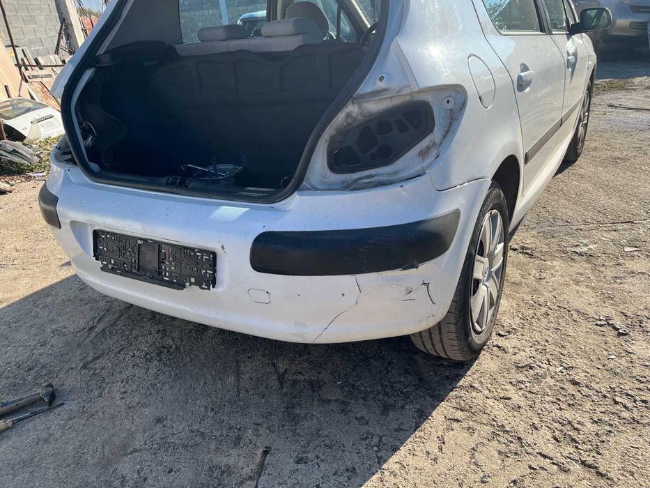 Задна броня за Пежо 307 бяла