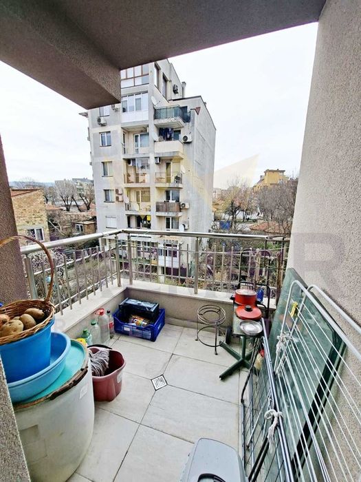 Продава се Двустаен апартамент в Варна, Колхозен пазар - 63 кв.м за 1101 €/кв.м - Снимка #5