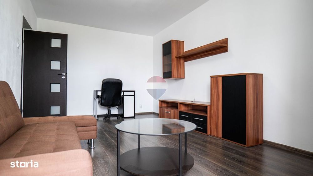 Apartament cu 3 camere de vânzare