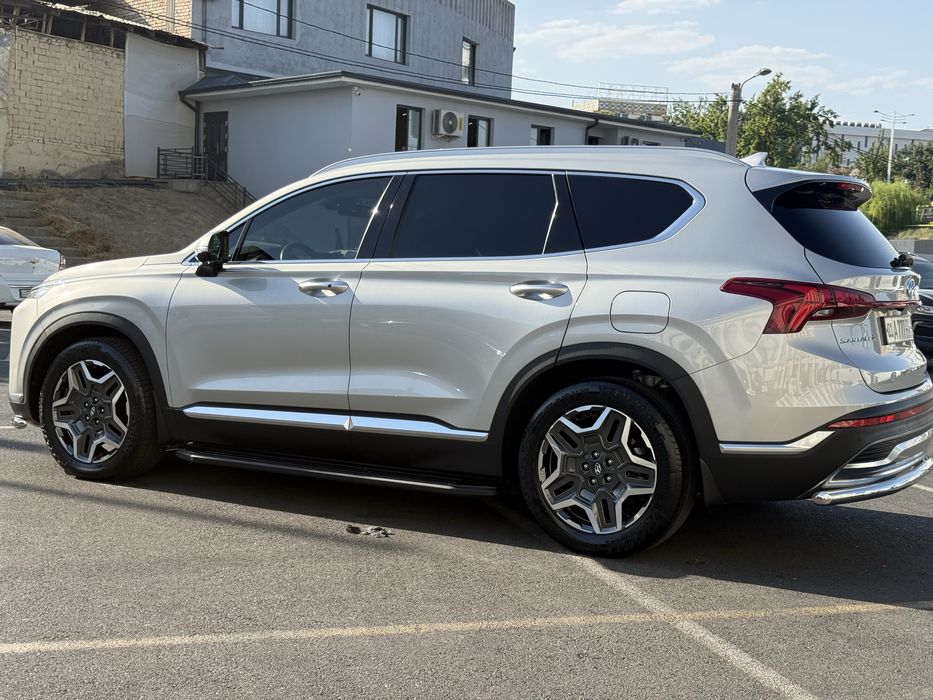 Hyundai Santa Fe сотилади