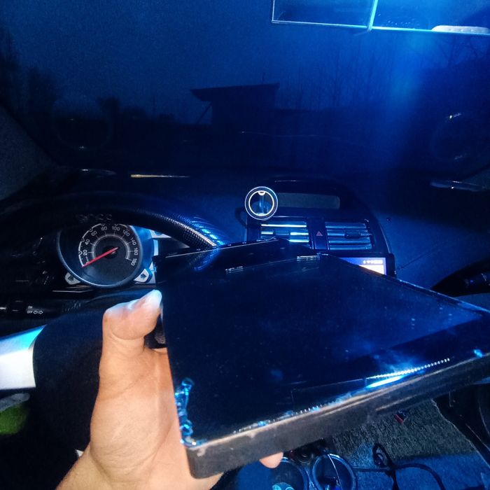 Tesla Android avto monitor arzon