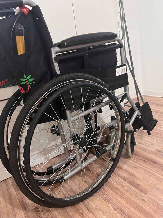 Инвалидная коляска