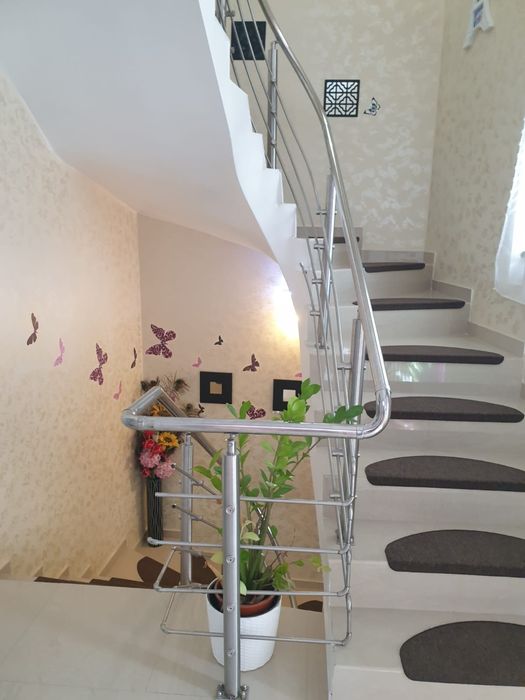 Vind casa zona liceul 9