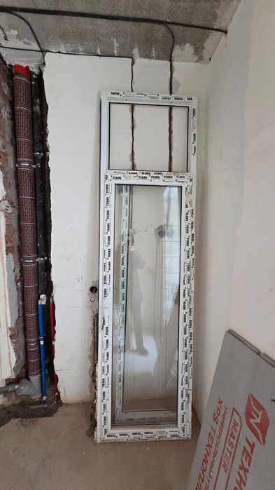 Продам дверь балконную