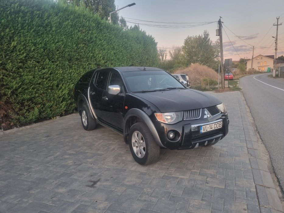 Dezmembrez Mitsubishi l200  2.5 diesel 2006 pana in 2014