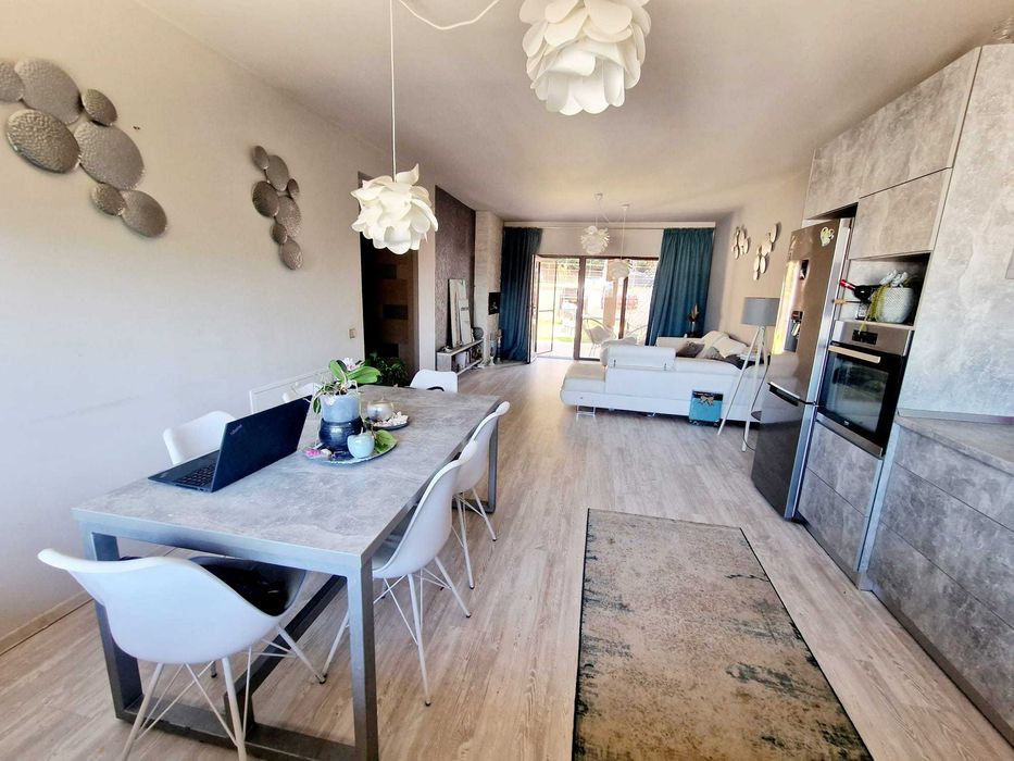 Vand Casa strada Narciselor /Floreşti