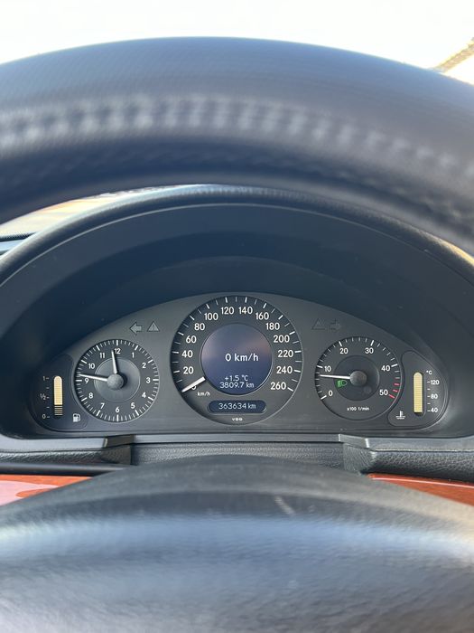 Merceses Benz E220 CDI