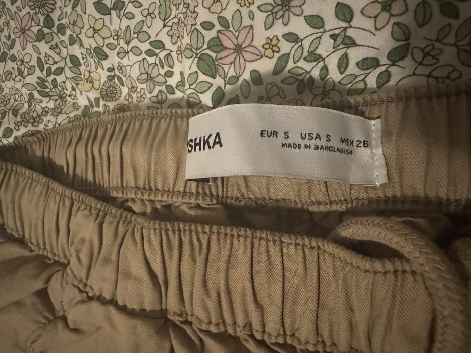 Bershka карго панталон