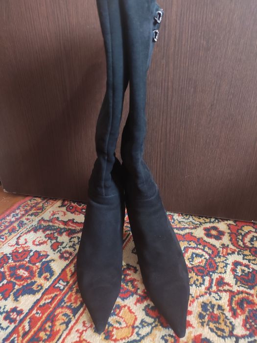 Замшевые чёрные сапоги