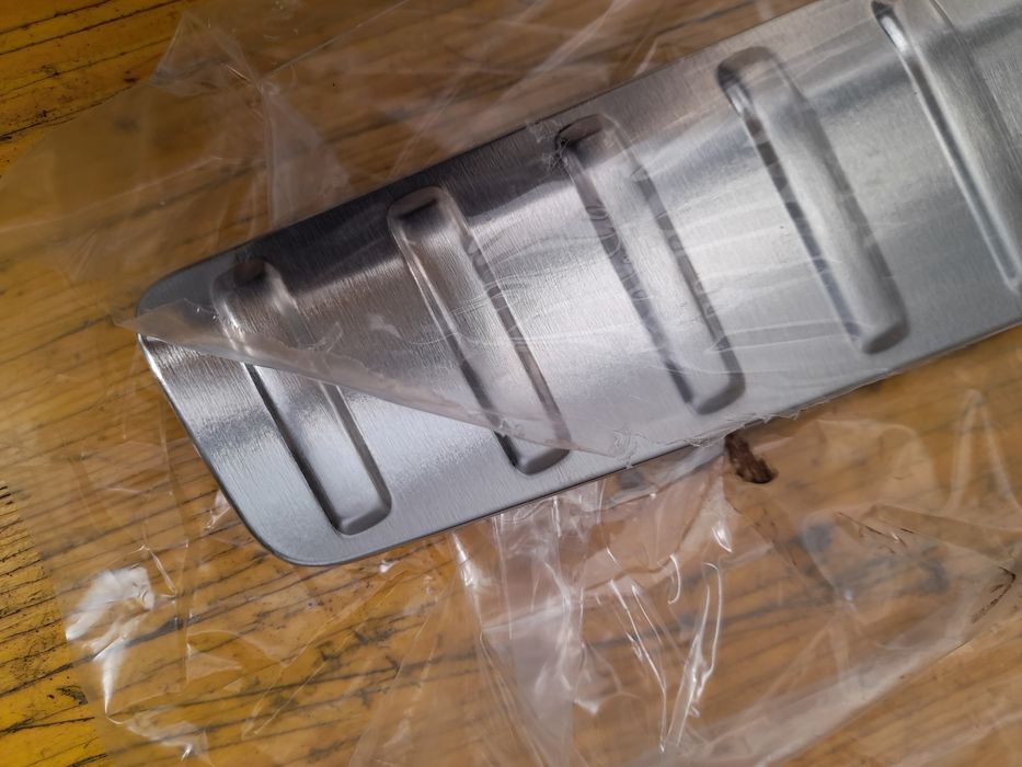 Лайсна багажник таван ново   BMW X3 F25