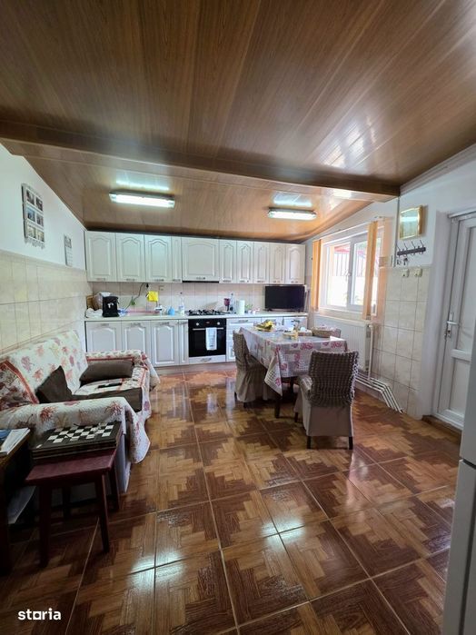 De vanzare casa in Roman, suprafata Teren 300 mp
