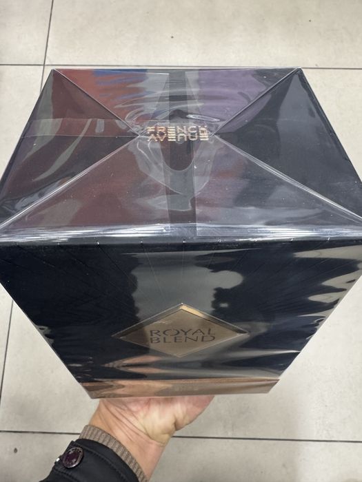 French Avenue Royal Blend Nero Sequoia