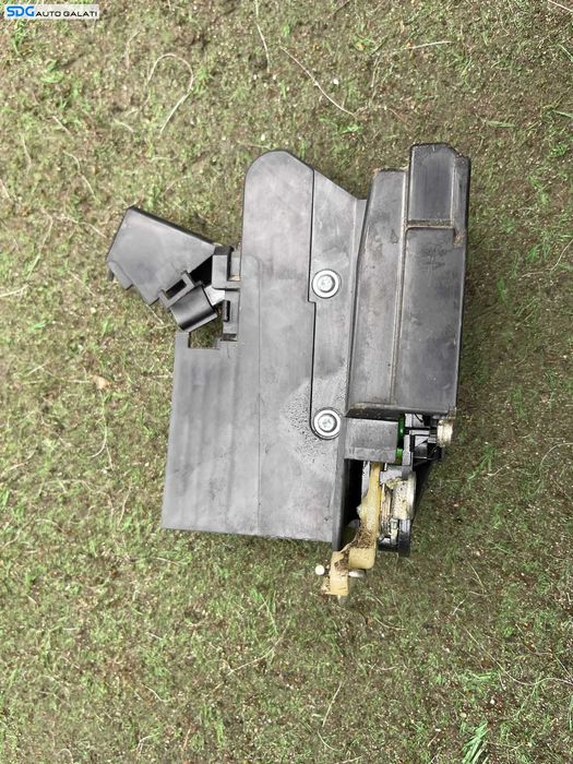 Broasca Incuietoare de pe Usa Portiera Stanga Fata Dacia Sandero 2 2012 - 2022 [C4515]