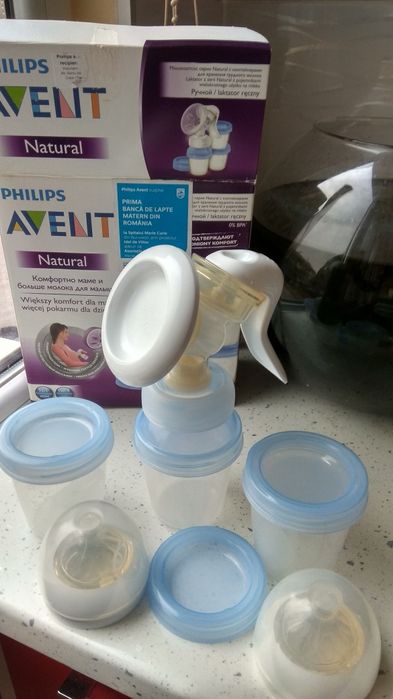 Комплект ръчна помпа Авент, подплънки, силиконови зърна, стерилизатор