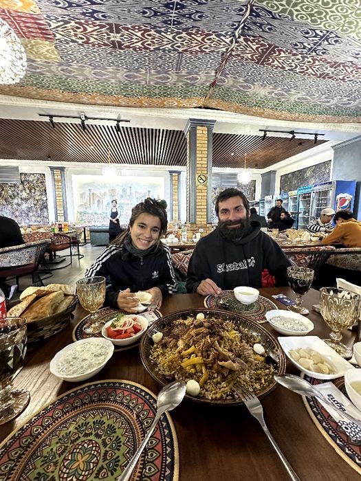 Гид экскурсавод на английском и русском по городу Самарканда