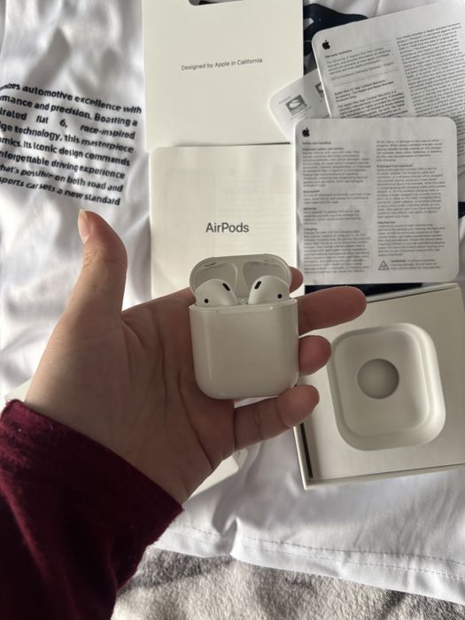 Airpods 2 поколения