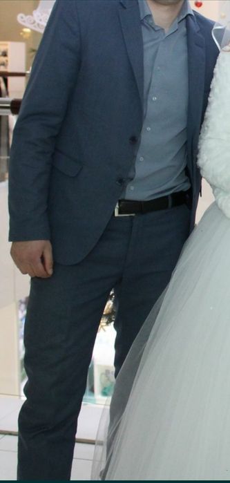 Продам мужской костюм