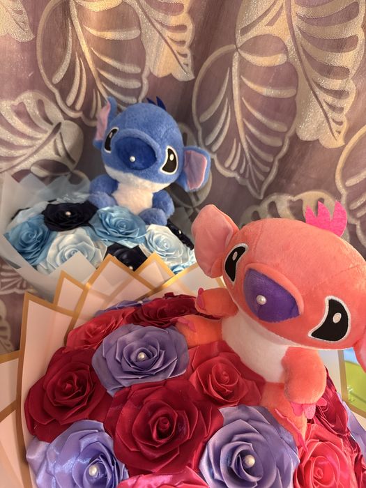 Buchete făcute manual din satin