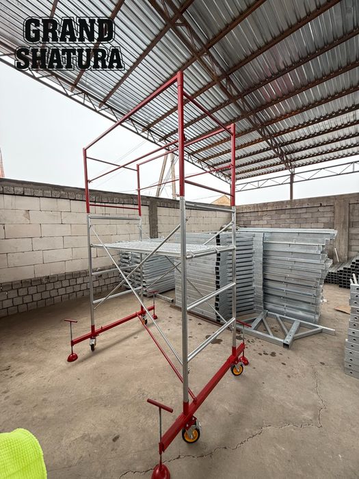 Строительные леса на колесах с поддонами (вышки-туры) легкие, Китай