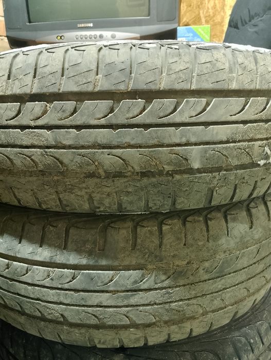 Продам резину два колеса