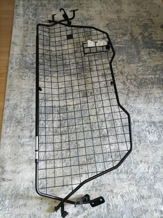 Grilaj babaje auto