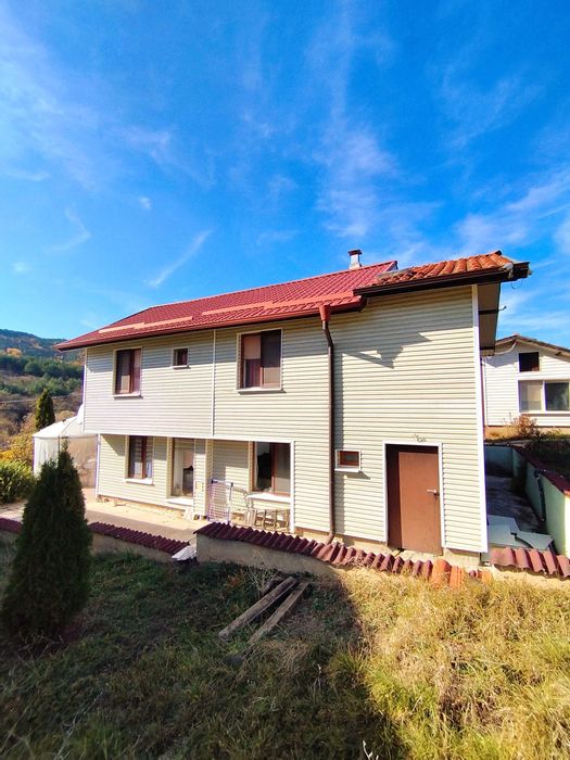 Продава къща в с. Горочевци