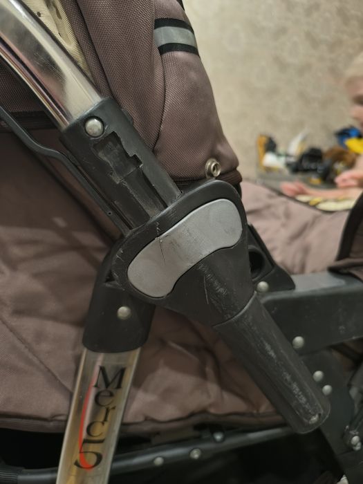 Продам коляску baby merc