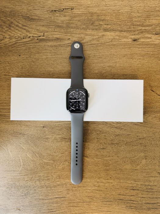 Apple Watch Series 10 GPS + Cellular 46mm Natural Titanium