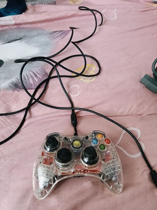 Vand xbox360 fumctionabil poti sa te joci jocuri