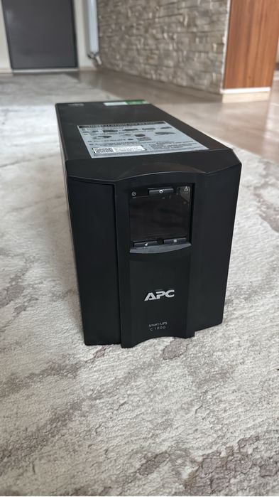 Vand UPS APC nou cu toate accesoriile
