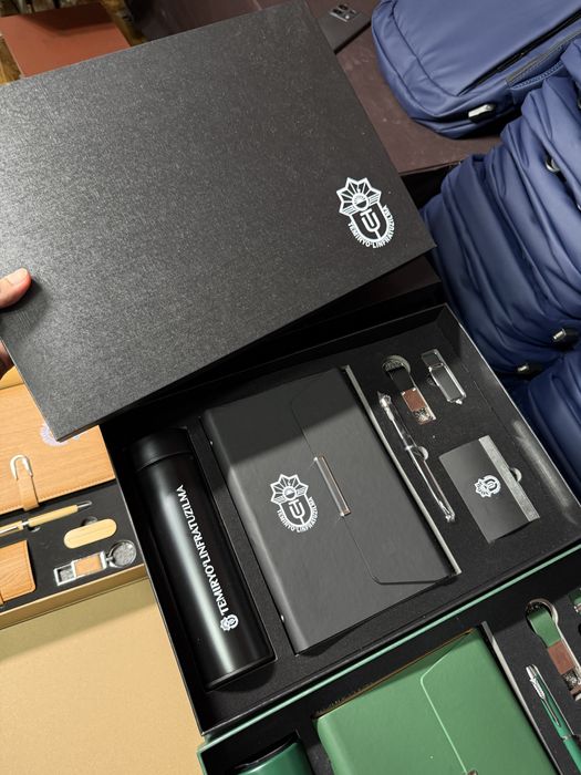 Biznes sovg’alar / Корпоративные подарки / Подарки с логотипом