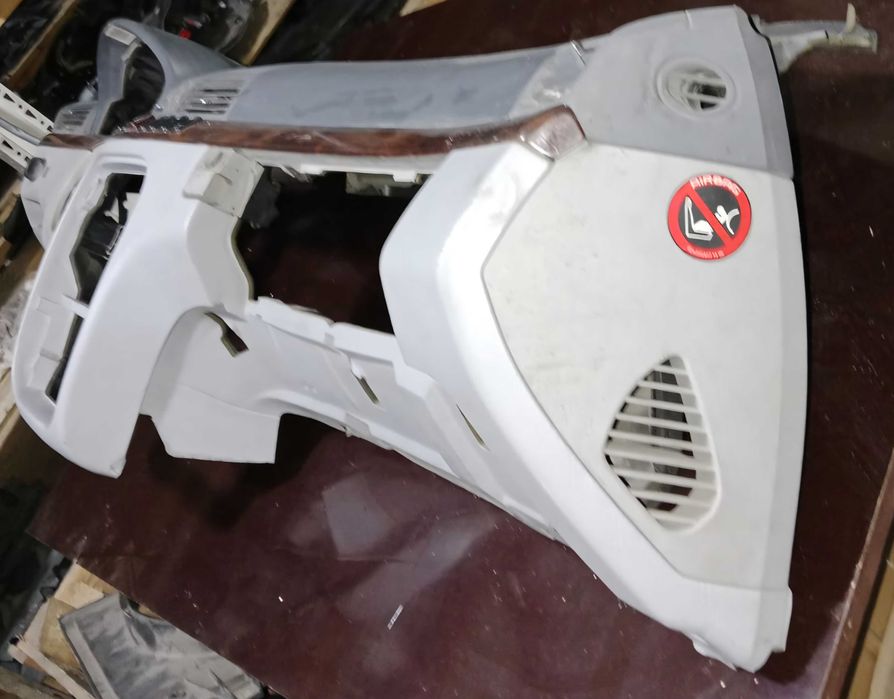 TitanAuto Mercedes E-class W210 торпедо