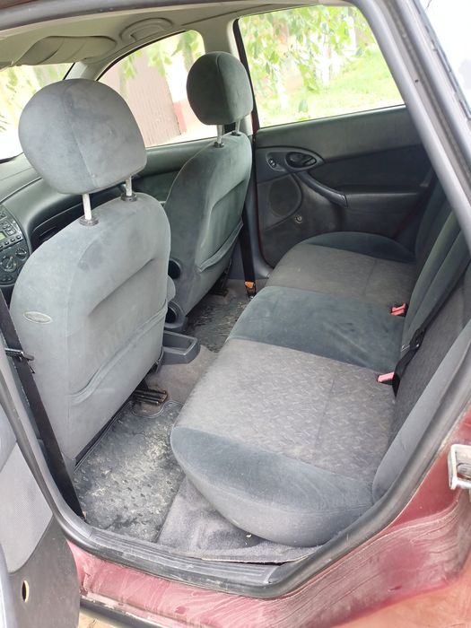 Vând pt câmp preț 250 e