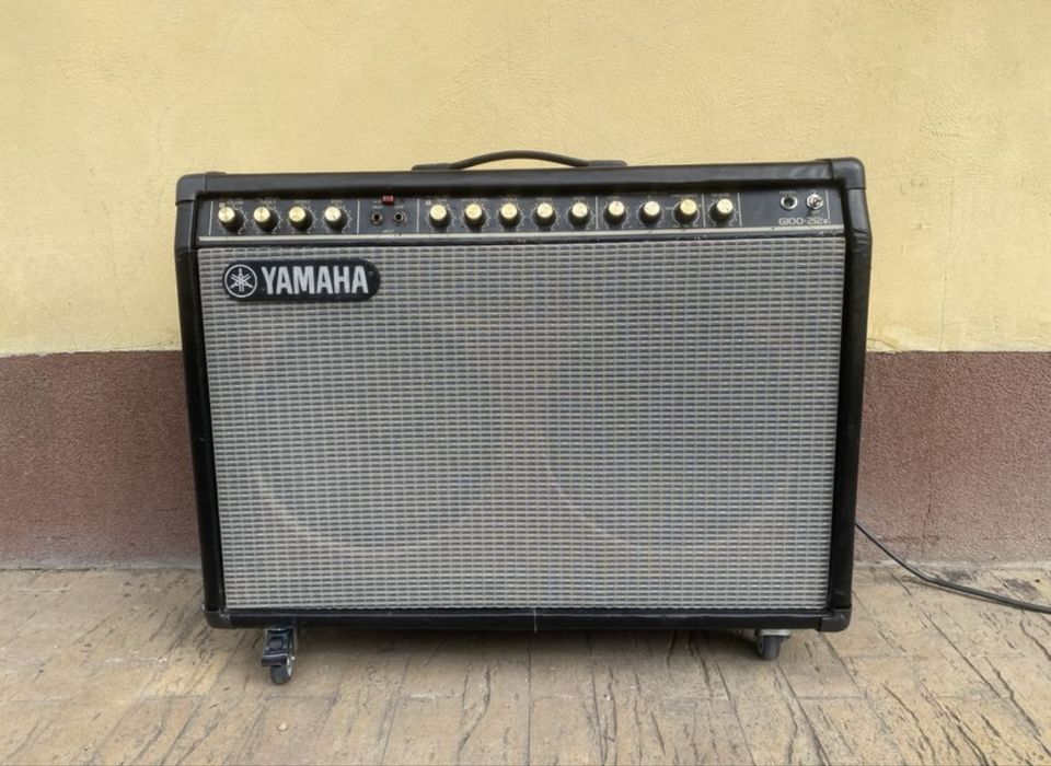 Yamaha G100-212 II amplificator chitara