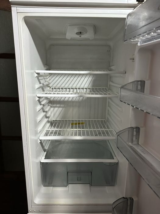 Frigider cu congelator