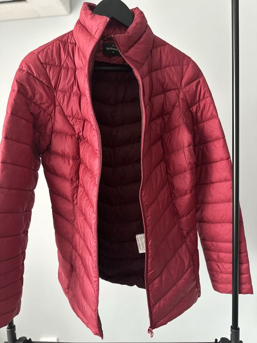 Шушлеково яке  тъмно червено