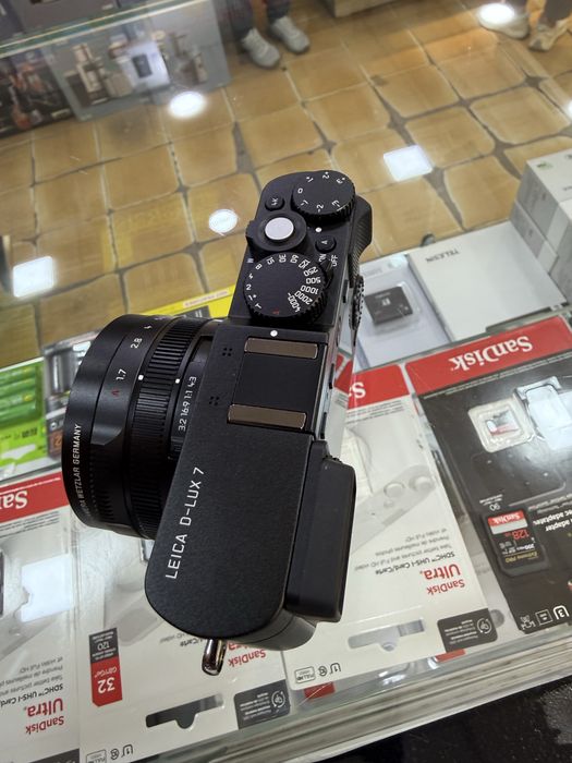 Продаются фотоаппарат лейки оригинал