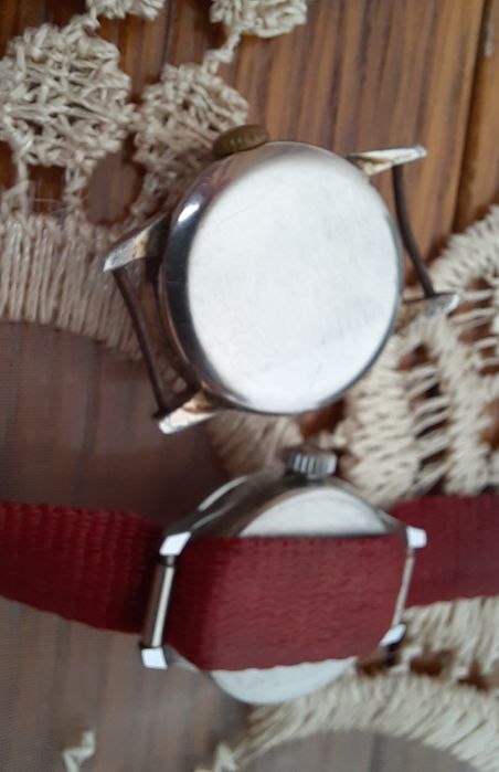 Дамски ръчен механичен часовник 2 броя -Чайка -топ цена !