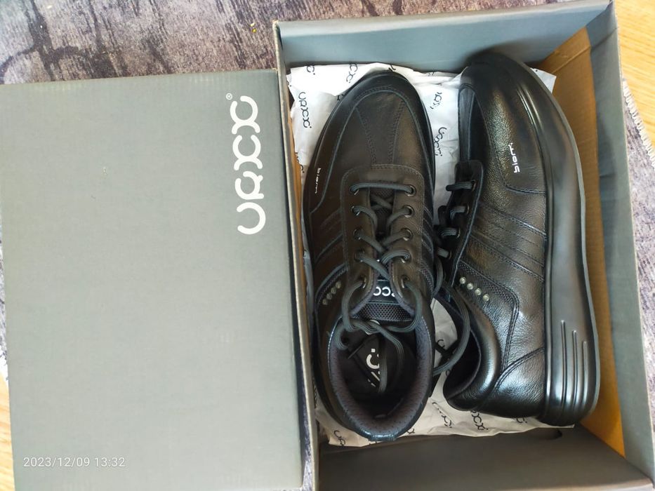 Мужская обувь кожаная 40размера.