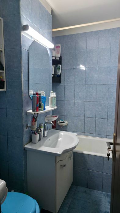 Vând apartament cu 2 camere în Mărăști, strada Fabricii de Zahăr
