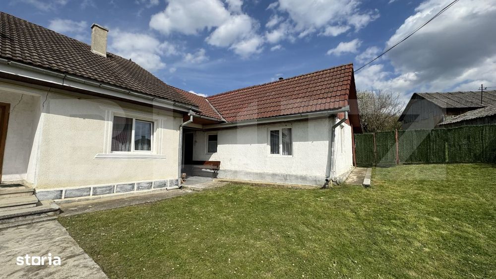 Casa de vanzare, in Sigmir si 10 ari de teren