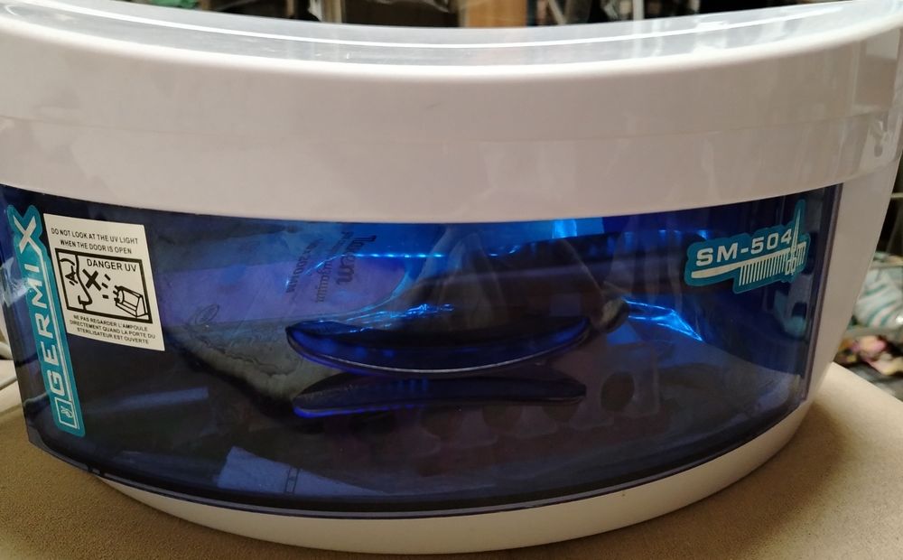 Продам УФ стерилизатор 2 шт