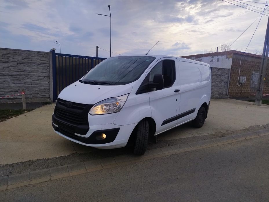 06/2014 Ford Transit Custom - 2.2D 155CP E5 - Clima * Pilot