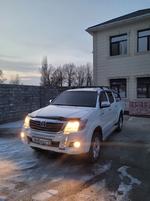 Хайлукс 2014 полный люкс