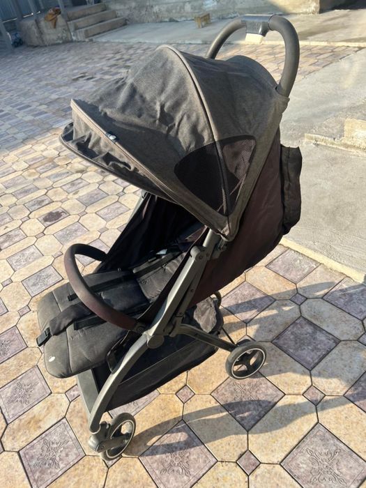 Срочно продам коляску